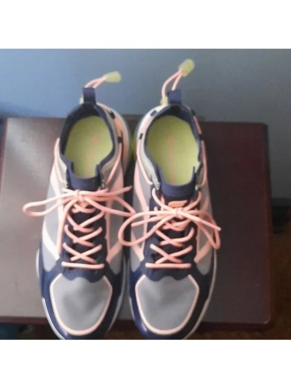 Fabletics Blue Grey Peach Green Adjustable Toggle at Heel Sneakers 7.5
